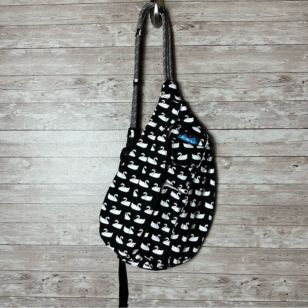 Swan Kavu Crossbody